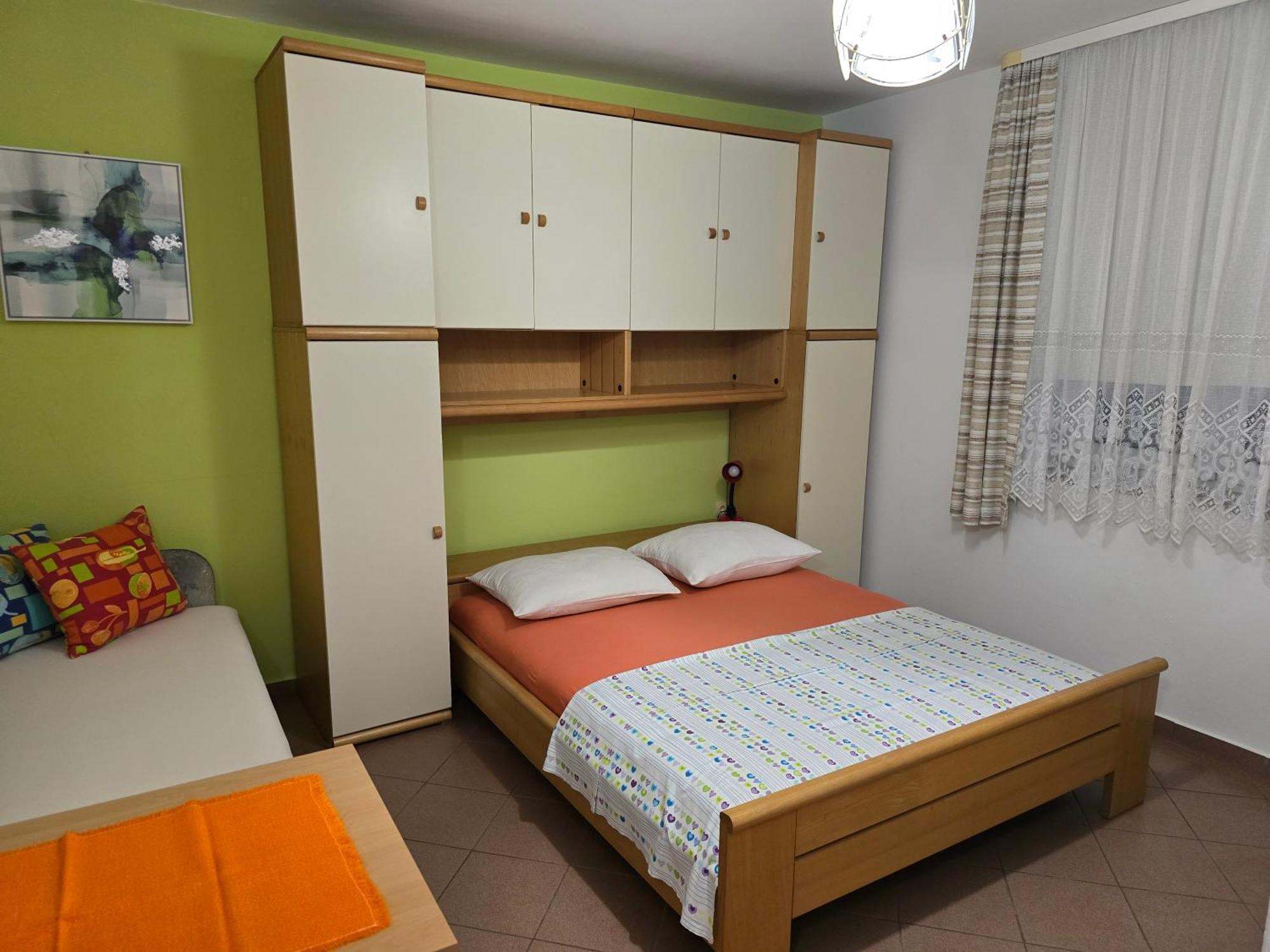 Apartments Mladenka Сень Екстер'єр фото