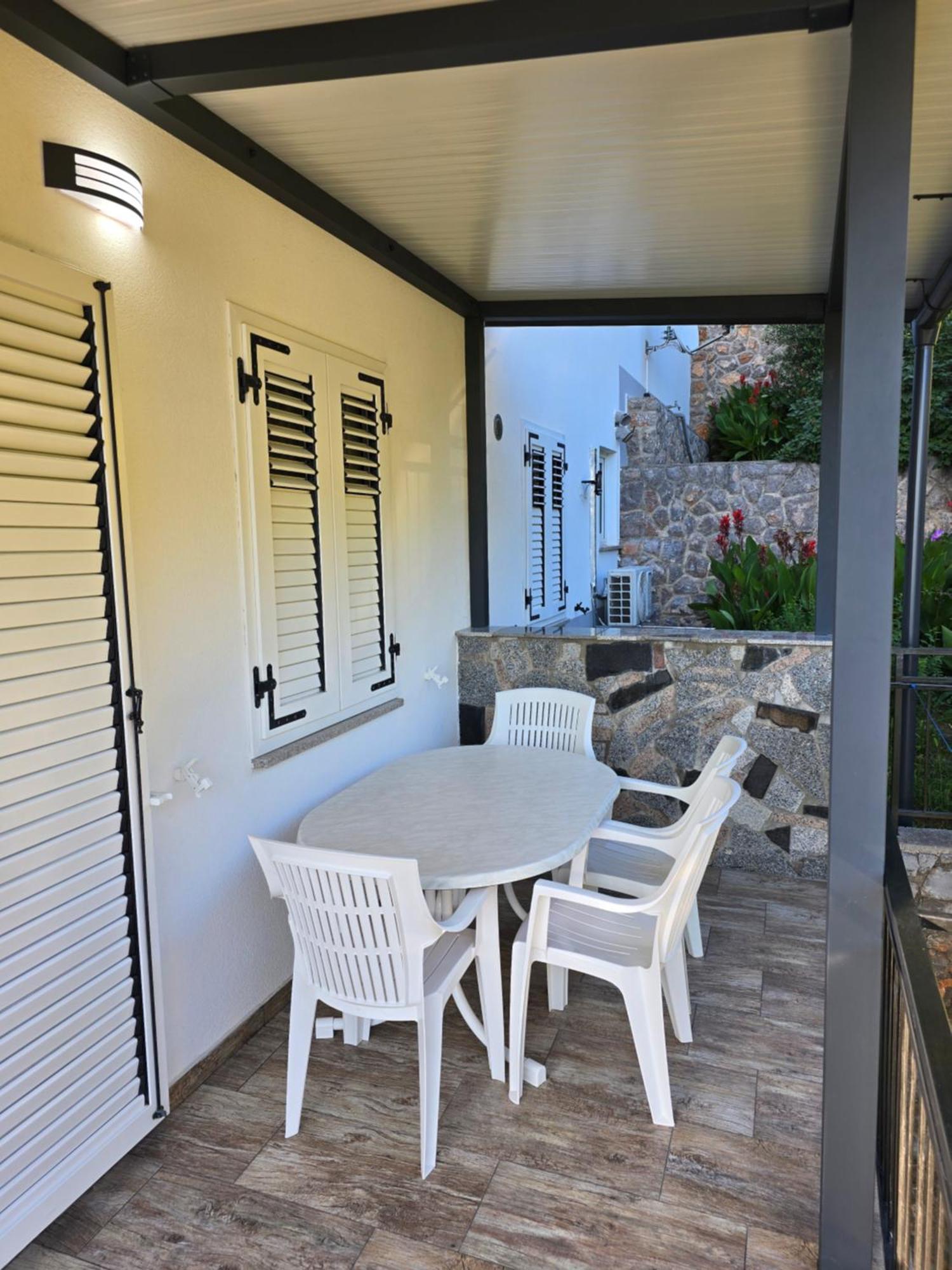 Apartments Mladenka Сень Екстер'єр фото