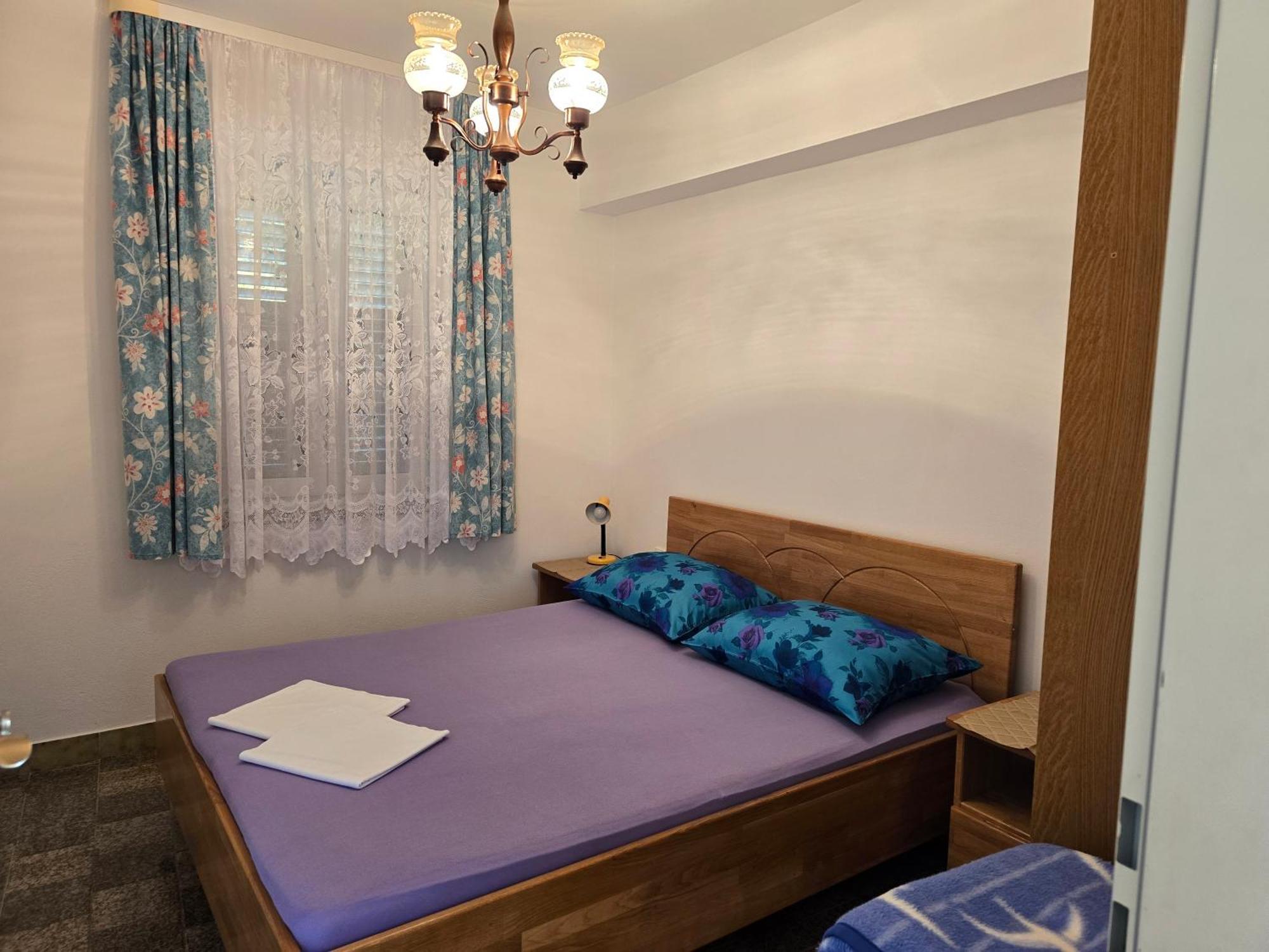 Apartments Mladenka Сень Екстер'єр фото